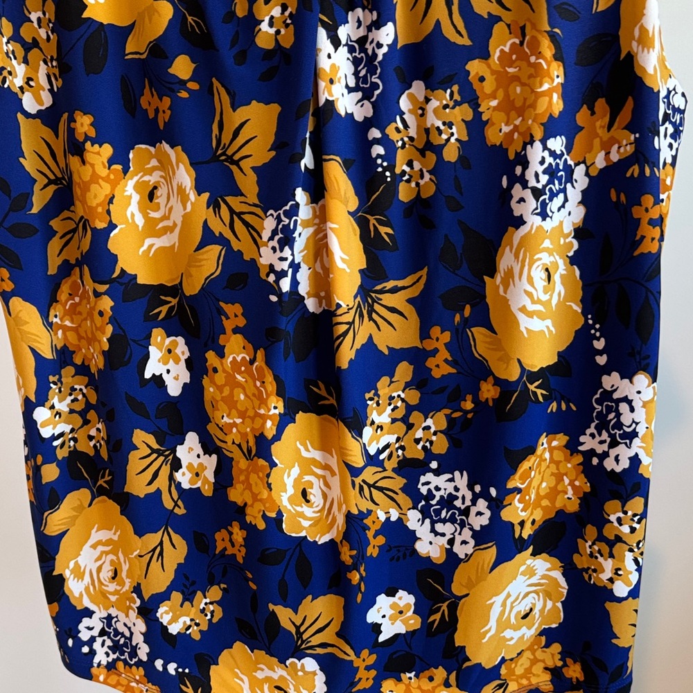 Kasper Women's Navy Blue & Mustard Floral Sleeveless Top LIKE NEW, 2X - Picture 4 of 5